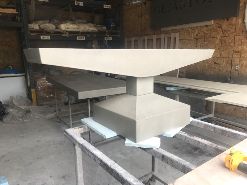 Elegant Concrete Coffee Table - Diamond Finish